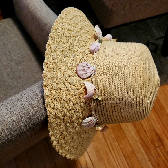 RAREST Brand new gorgeous hat ties hang in back to style however you want NWOT - Picture 2 of 7